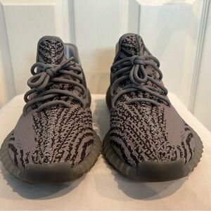 YEEZY BOOST 350 V2 Beluga Size 9 Men. (AH2203)
